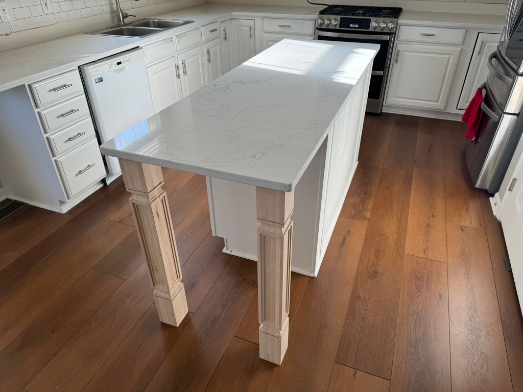 Samira White Quartz 59 SF