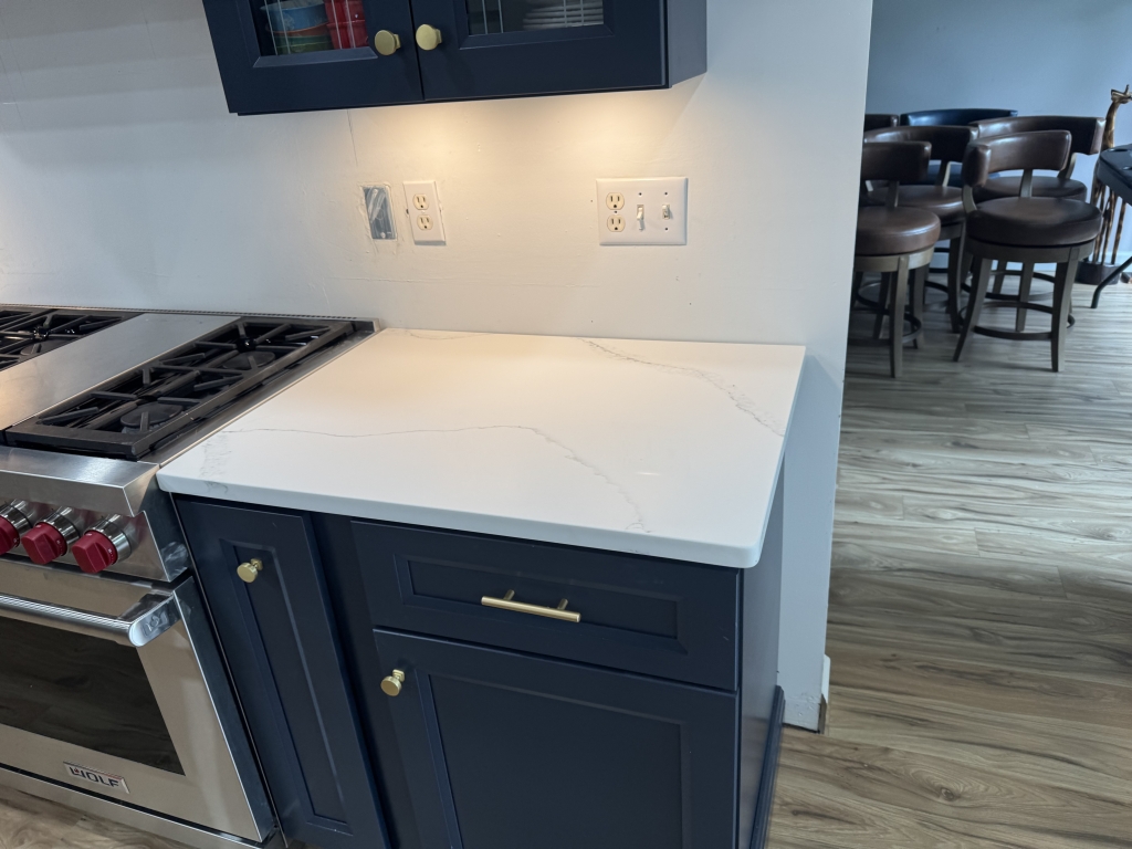 Calacatta Silver Quartz Countertops