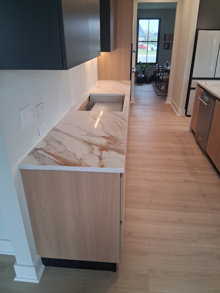 Calacatta Machhia Vecchia Lux Quartz Countertops